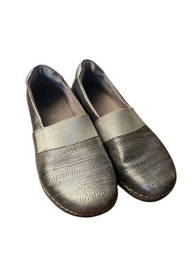 Algeria Glee Metallic Silver Women's Slip-On Comfort Loafers - Size 8